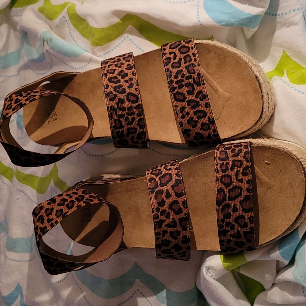 Time and Tru Animal Print Platform Sandals Size 11